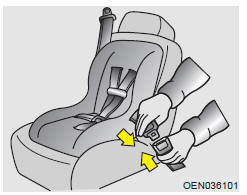 Mettre une ceinture de sécurité de passager au mode d'autobouclage