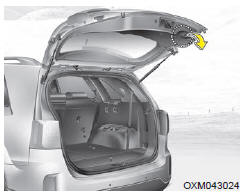 Pour fermer le hayon, abaissez-le et