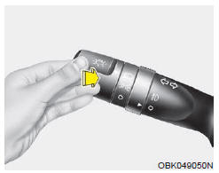 Pour utiliser les feux de route,