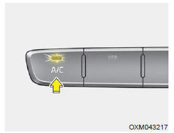 Appuyez sur le bouton A/C pour